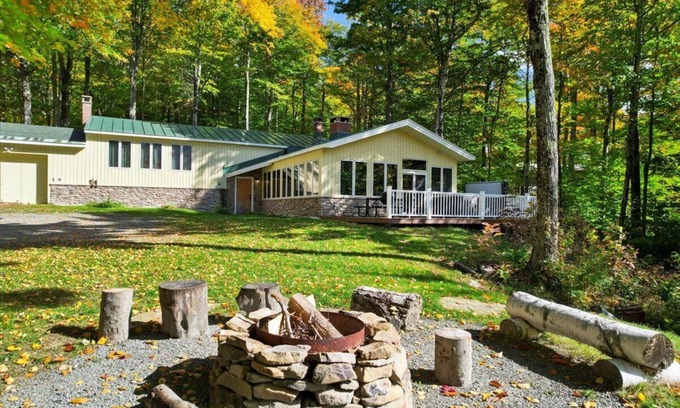 Stratton Mountain House | Summit Views - Stratton-Manchester Mountain and Golf Retreat w/Hot Tub and Sauna