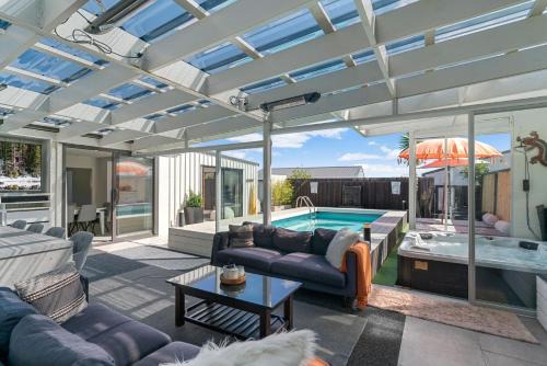 Mangawhai Heads House | Sun Kissed Pool Villa - Mangawhai Holiday Home