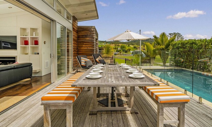 Whangapoua Cottage | Sun Seekers Paradise - Whangapoua Holiday Home