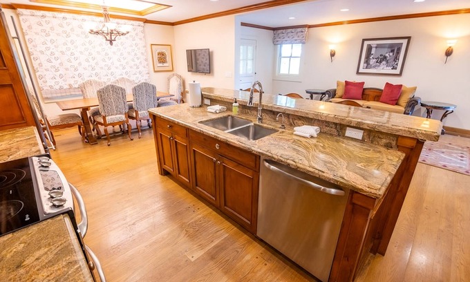 Elkhorn Cottage | Sun Valley Resort, Harriman Cottage