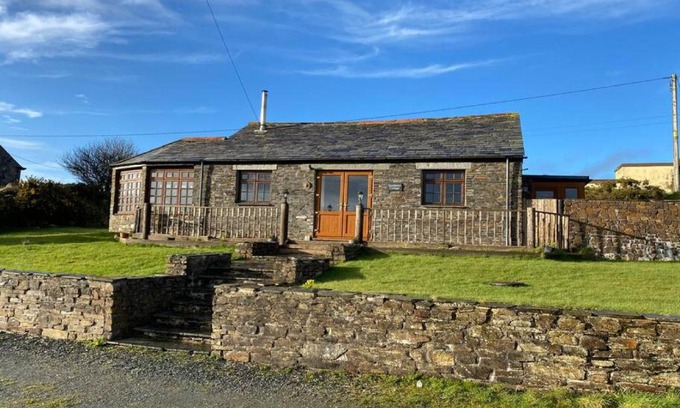 Camelford Bed & Breakfast | Sundance Cottage Sleeps 4 plus 2