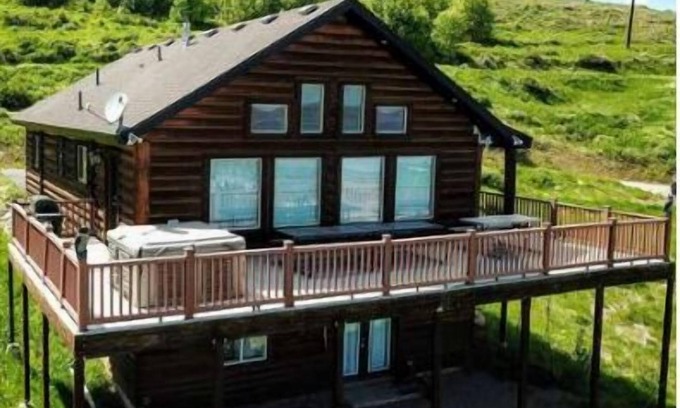 Garden City Cabin | Sundance- Pet Friendly Home in Harbor Village
