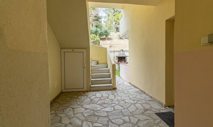 Nea Skioni Apartment | Sunday Mood Family Apartment with Terrace