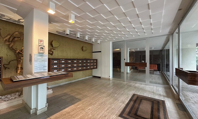 Ukkel Apartment | Sunflora 1-bedroom apartment with beautiful garden view on first floor