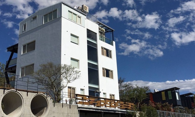 Caotun Bed & Breakfast | Sunlife x Sunshine