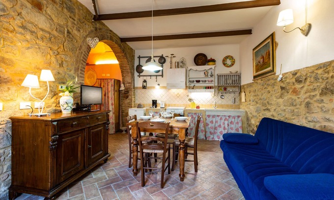 Chianni House | SunMoon Chianni your Tuscan home in the old town