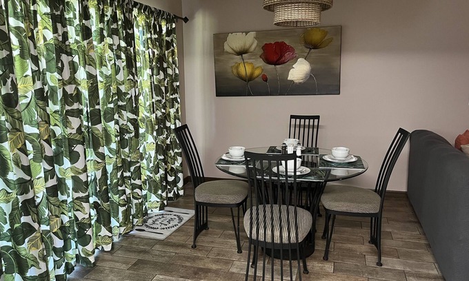 Plant City House | SUNNY 3 BDRM W/ PATIO AND GARAGE