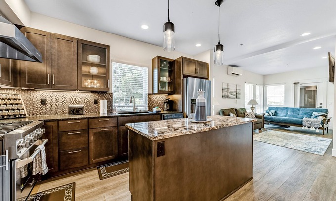 Gold Beach Apartment | Sunny apt with fireplace, partial water views, washer/dryer, grill & AC