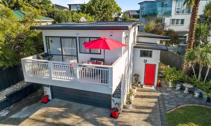 Torbay House | Sunny Coastal Escape with Deck, Privacy & Walk to Long Bay Beach