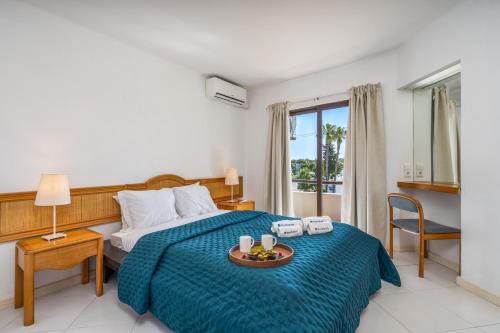 Alpouvar Apartment | Sunny Flat with a Balcony & Pool by HostWise