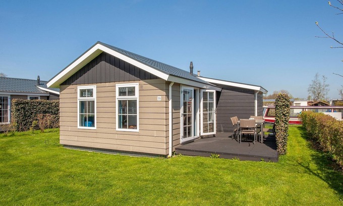 Zuideinde Cottage | Sunny Giethoorn Cottage