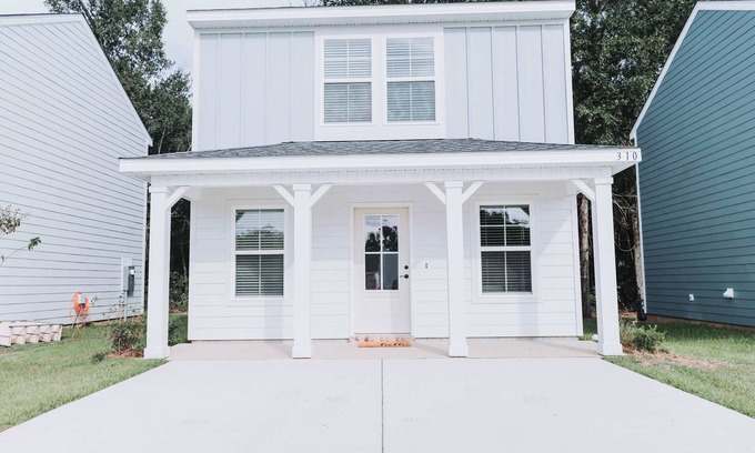 Gulfport House | Sunny Shore Summary: