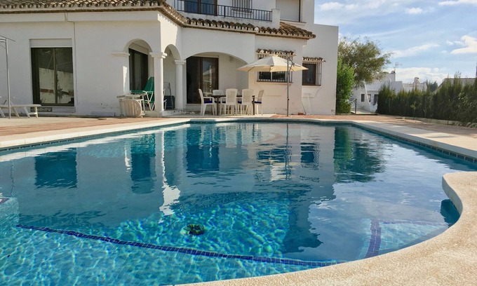 Urbanizacion Hacienda las Chapas House | Sunny villa with pool, 3 bed 3 bath, sea views