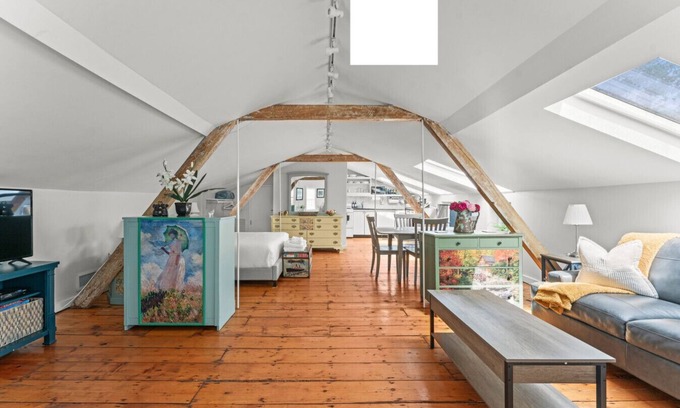 Westport Apartment | Sunny Westport Studio Apt. Above Historic Mill