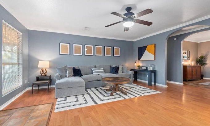 Bacliff Apartment | Sunnyside Retreat