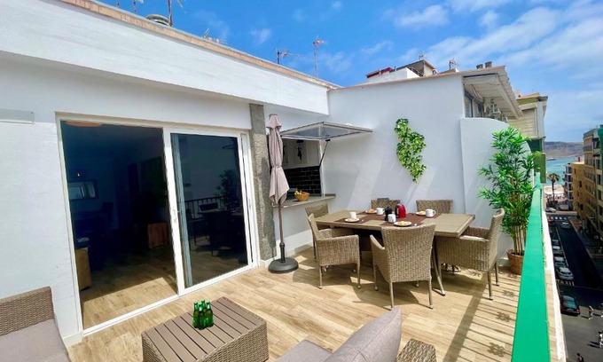 Las Palmas de Gran Canaria Apartment | Sunrise Terrace Apartment