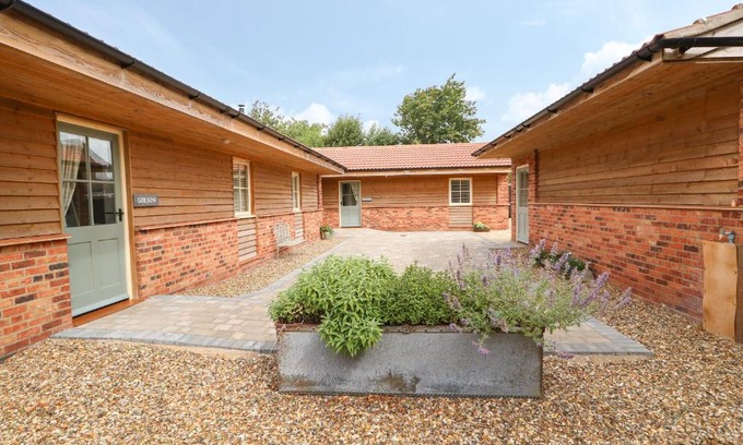 Long Sutton House | Sunrise Stable