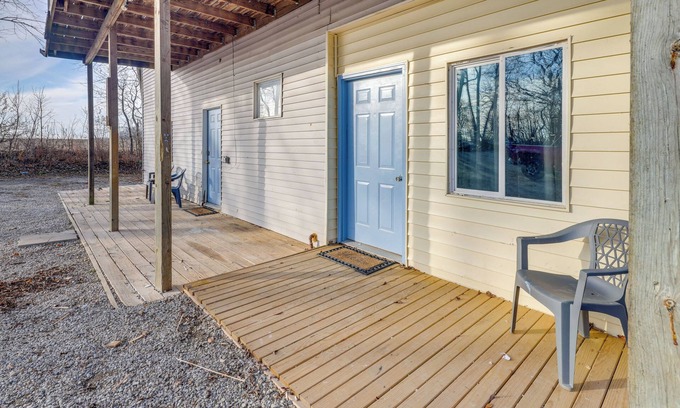 Elkhart Apartment | Sunrise & Sunset Views: Rural Elkhart Studio!