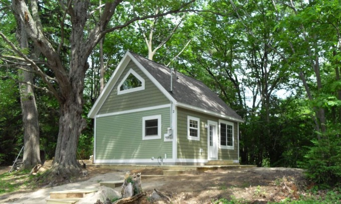 Muskegon Cottage | Sunset Beach Cottages #2 - Lake Michigan Shoreline