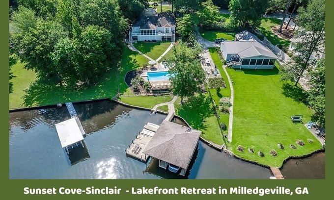 Milledgeville House | Sunset Cove, 3-bedroom lake house