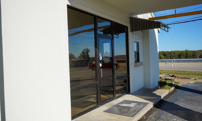 Clarksville Hotel | Sunset Inn Clarksville