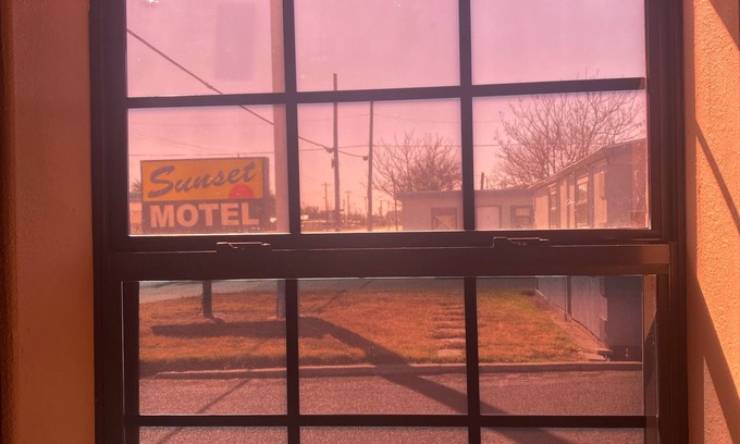Alice Hotel | Sunset Motel