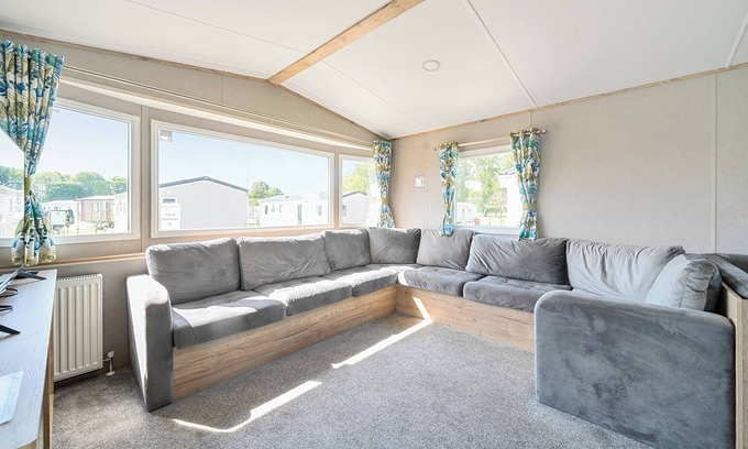 Hayling Island Cottage | SUNSET SANDS - HAYLING ISLAND in Hayling Island Holiday Park