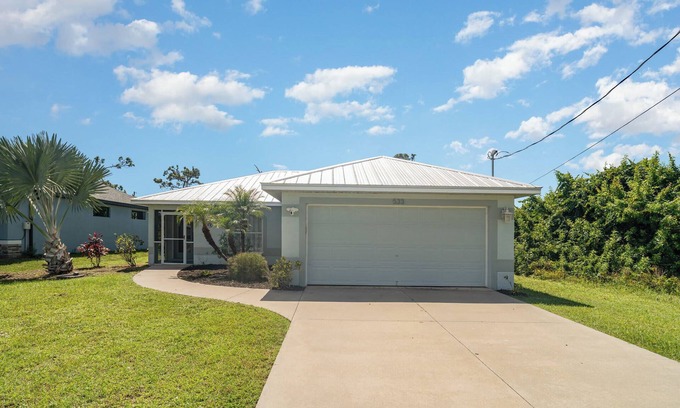 Rotonda Heights House | Sunset Summary: Cozy