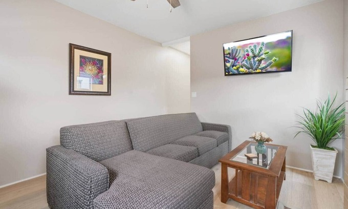 Armory Park Apartment | Sunsets at Historic Armory Park - Downtown