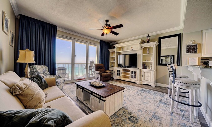 Thomas Drive Condo | Sunsets at Seychelles on the gulf! Book now for the Fall Season