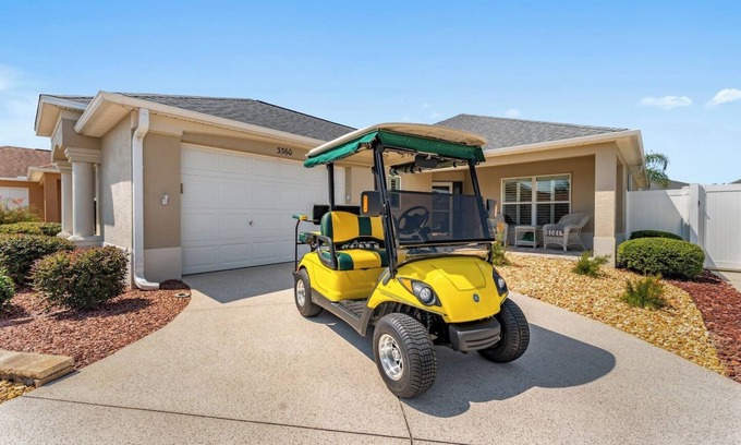 Charlotte House | Sunshine Villa-3bd, Backyard Oasis, Dog Friendly