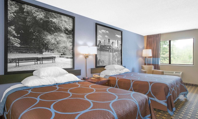 Brinkley Hotel | Super 8 by Wyndham Brinkley
