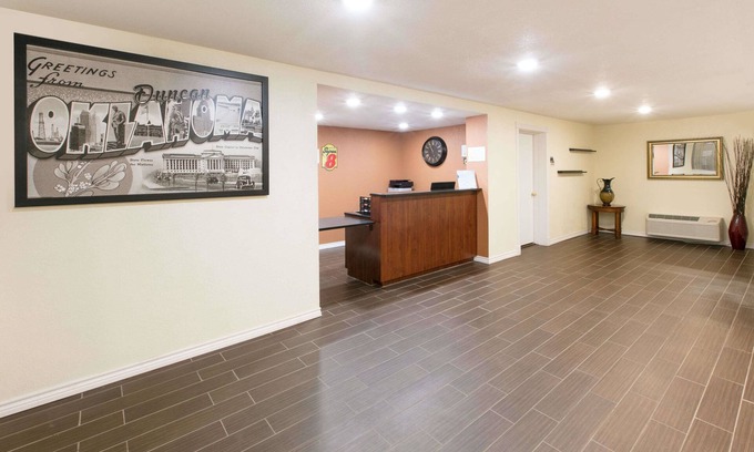 Duncan Hotel | Super 8 by Wyndham Duncan