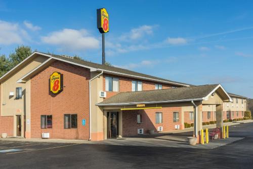 Munfordville Hotel | Super 8 by Wyndham Munfordville KY