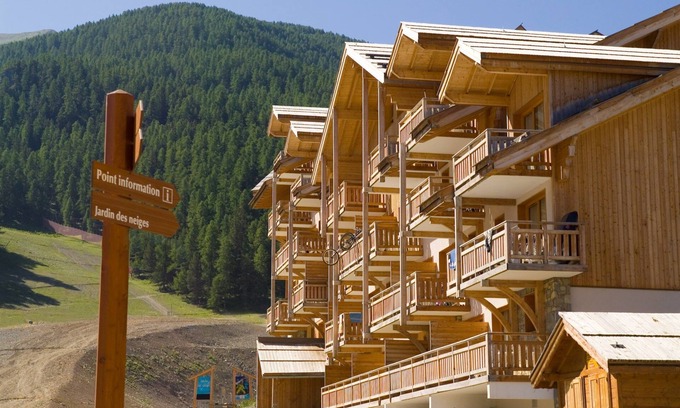 Les Orres Condo | Super appart confortable ! au pied des pistes