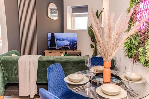 Montpelier Apartment | Super Central 2 Bedroom Flat Next To Brighton Shopping Center & Beach