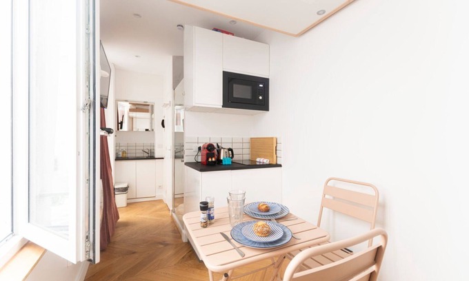 Bonne-Nouvelle Apartment | Super central ministudio⭐ self-checkin murphy bed