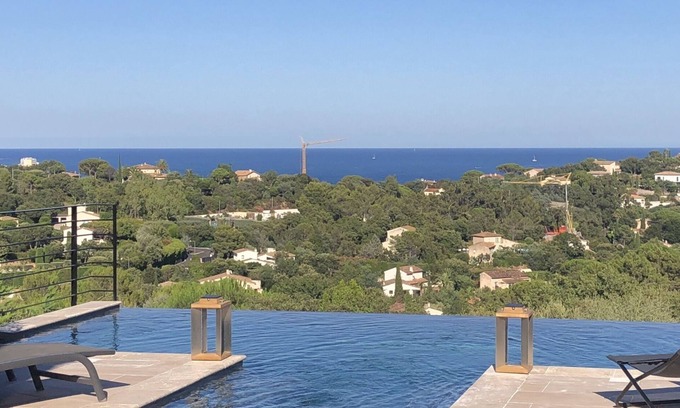 Guerrevieille House | Super house, Sea View, Beach Private + private Boat, tennis, swimming pool