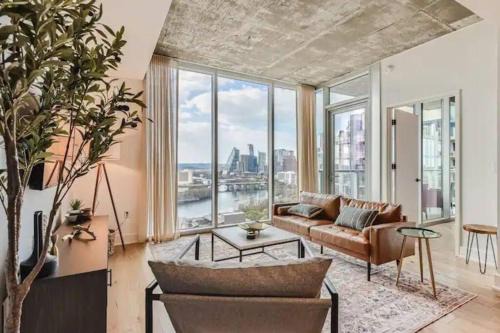 West End Apartment | Super Lux 2BR Downtown Austin - Modern and Central