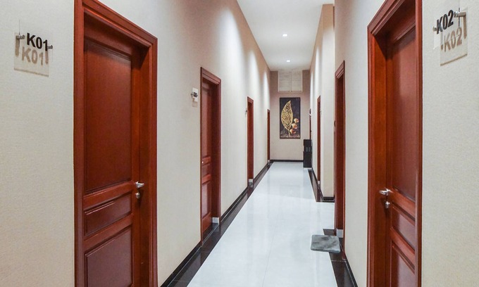 Medan Hotel | Super OYO Capital O 92066 Papakoel Hotel & Cafe