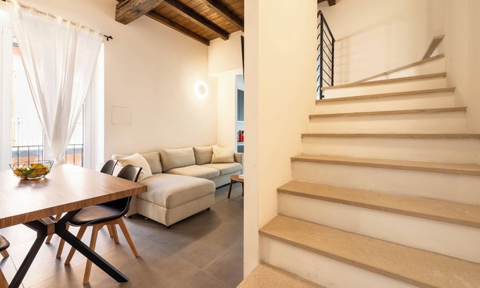 Robecco sul Naviglio Apartment | Super suite apartment on Naviglio castel view