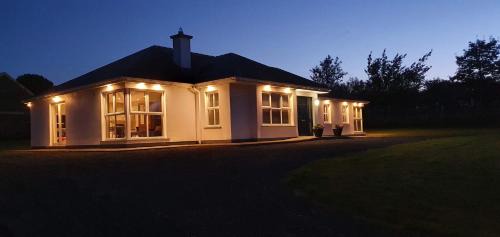 Mitchelstown House | Superb 4 Bed/3 Bath Bungalow in Mitchelstown