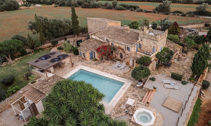Felanitx Villa | Superb Mallorca Villa | Villa Gilderoy | 5 Bedrooms | Spacious Furnished
