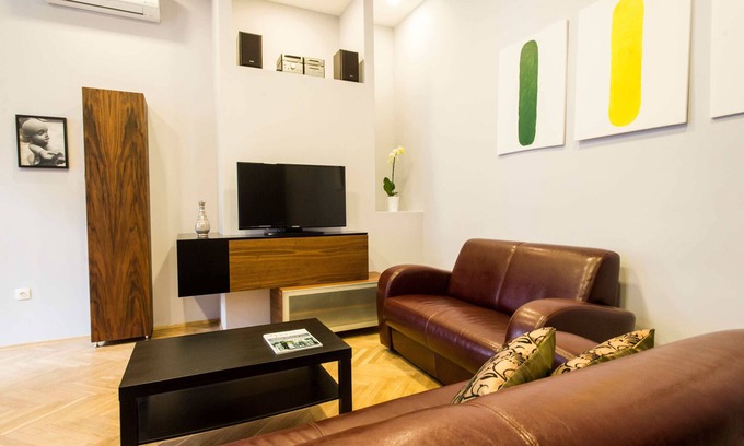 Belvaros - Lipotvaros Apartment | Superb quality, 2BRM, 2Bathroom, A/C, NEW!