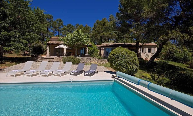 Roussillon Villa | Superb renovated Provencal villa with heated pool, in a quiet pine forest