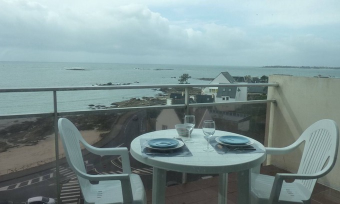 Concarneau Apartment | Superb sea view, 40 m beach, near thalasso, internet