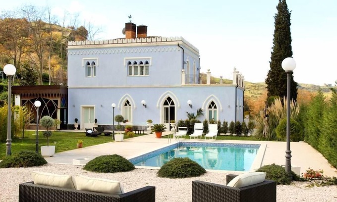 Francavilla di Sicilia Villa | Superb villa with private pool near Taormina, Sicily