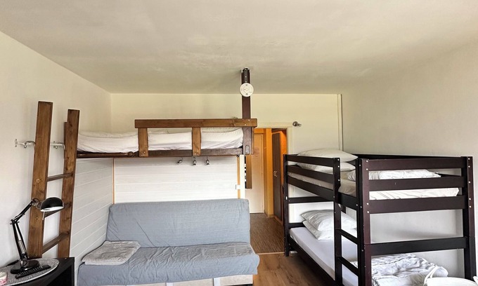 Saint-Etienne-en-Devoluy Apartment | SUPERDEVOLUY Studio sleeps 4 to 6, 26 m2 with balcony at the foot of the slopes