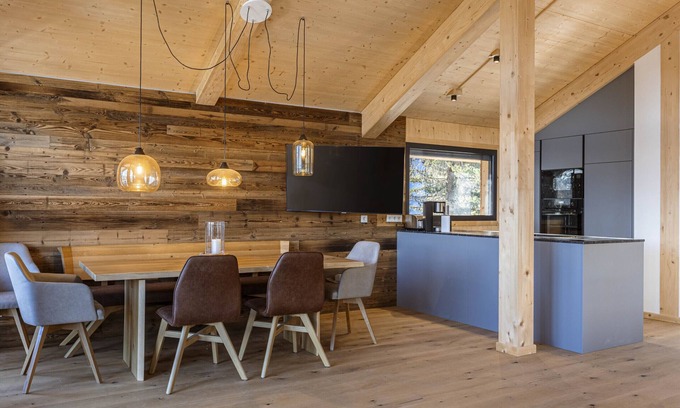 Turracher Hohe Ski Chalet | Superior Chalet # 1 with Sauna & Hot Tub