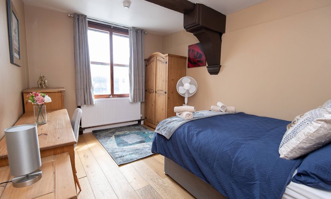 Huddersfield Apartment | Superior Fully-Loaded Apartment 2